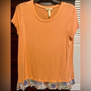 Matilda Jane women’s top, size small. Gently used. Minor signs of wear.